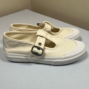 Vans Style 93 Mary Jane Women Size 6.5 Beige Canvas Buckle Shoes. New!